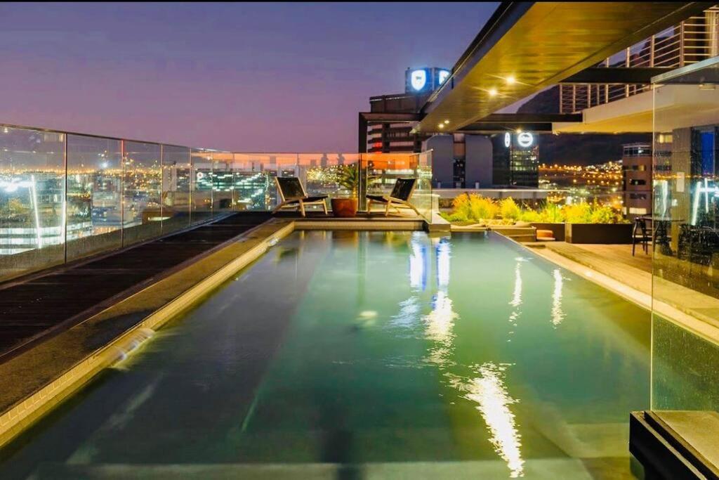 Skyline Views Stylish Studio With Pool, Parking No Load Shedding Cape Town Exterior photo