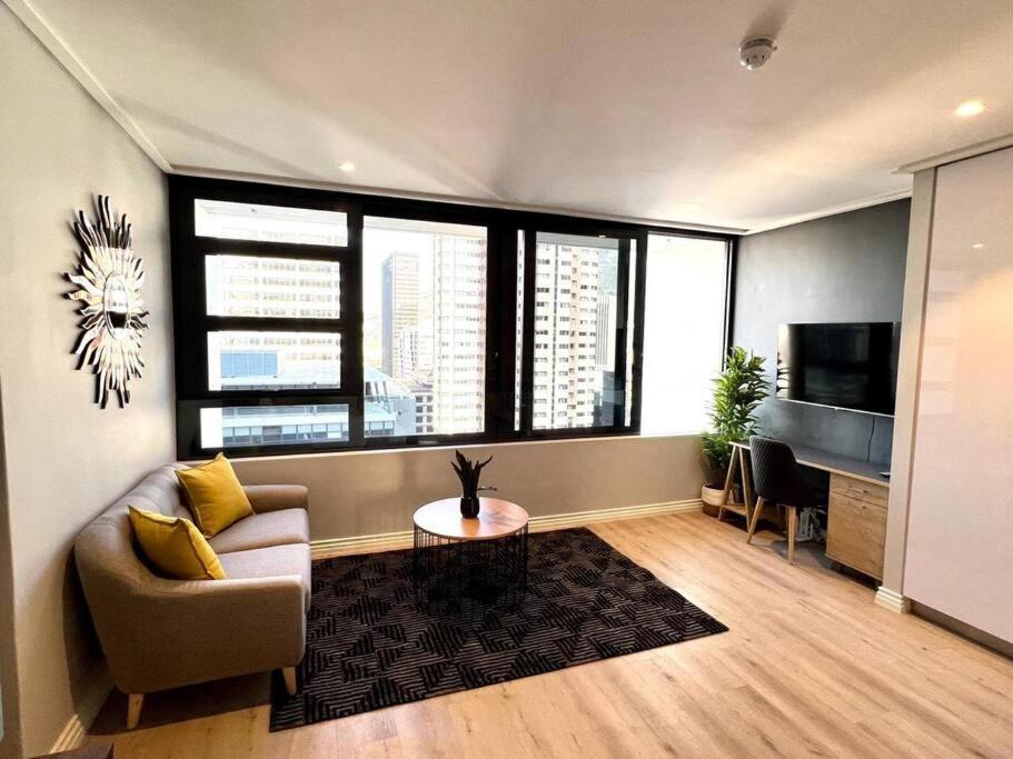 Skyline Views Stylish Studio With Pool, Parking No Load Shedding Cape Town Exterior photo