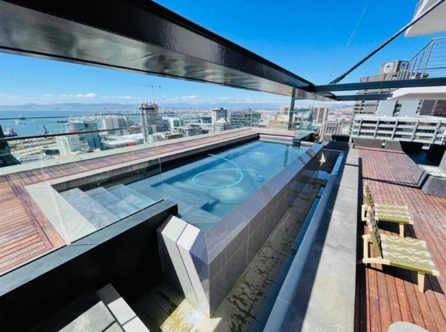 Skyline Views Stylish Studio With Pool, Parking No Load Shedding Cape Town Exterior photo