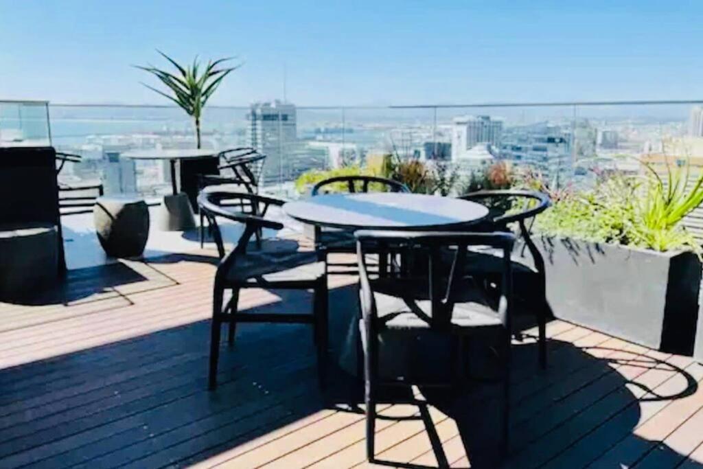 Skyline Views Stylish Studio With Pool, Parking No Load Shedding Cape Town Exterior photo