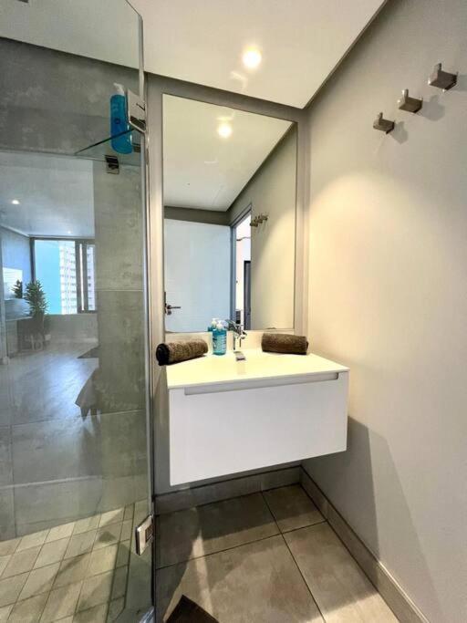 Skyline Views Stylish Studio With Pool, Parking No Load Shedding Cape Town Exterior photo